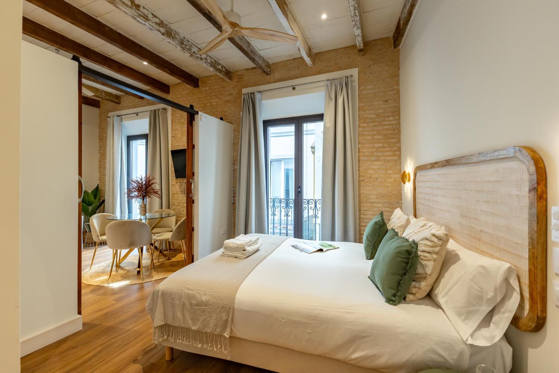 Encantador Apartamento A Un Paso De La Catedral Seville Luaran gambar